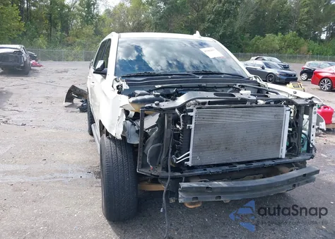 2015 Chevrolet Tahoe Lt z USA, uszkodzony, nr VIN 1GNSCBKC9FR725983